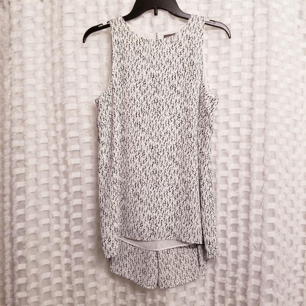 VINCE CAMUTO 💋 High-low sleeveless chiffon blouse